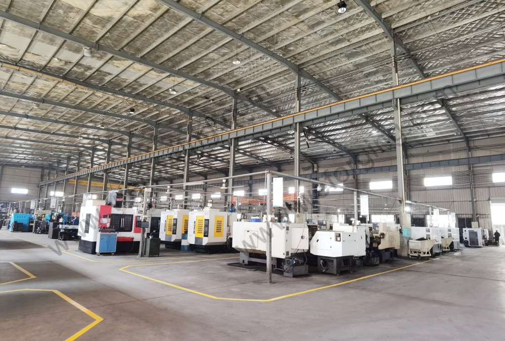 Impianto di lavorazione CNC di precisione e laboratorio di controllo qualità