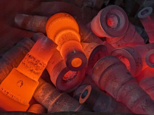 Legierungsstahlschmiedeteile | Kundenspezifische Metallteile für Maschinen