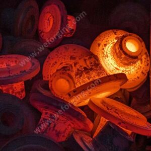 Flangia in acciaio forgiato con elevata resistenza e struttura granulare uniforme