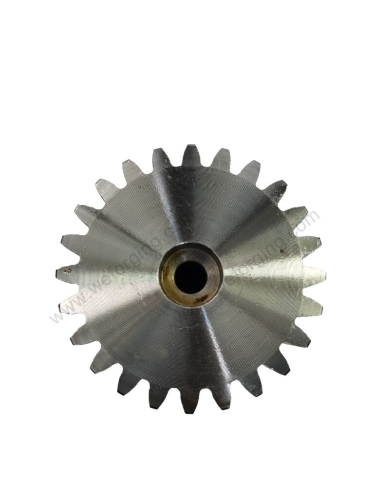 Vista frontale della ruota dentata forgiata con denti e foro lavorati da WeforgingVista frontale della ruota dentata forgiata con denti e foro lavorati da Weforging
